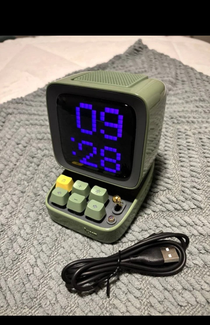 Divoom Ditoo‑Pro Bluetooth Speaker – Retro Pixel Art & Mini Games